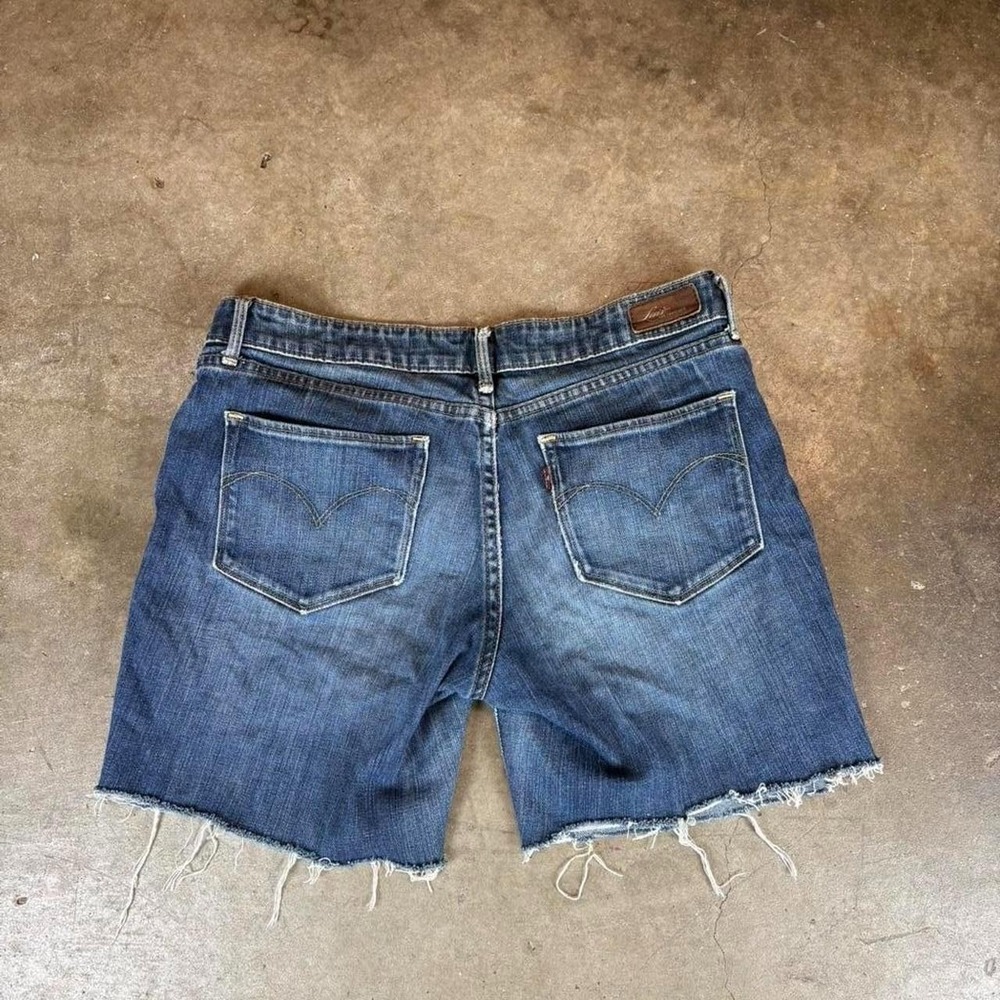 Vintage y2k Levi's 501 navy denim shorts Men's Size 30"